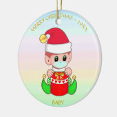 kerstrek met gezichtsmasker op pastelkleuren keramisch ornament (Links)