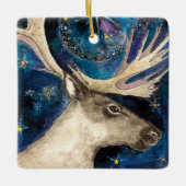 Kerstrendiertje bij nacht met een Shining Star Keramisch Ornament (Voorkant)