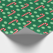 Kerstrode groene snoeprietjes cadeaupapier (Hoek)