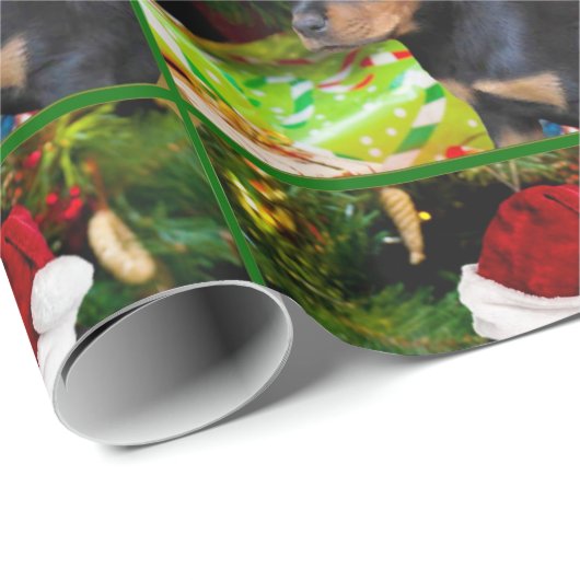 Kerstrottweiler, papier voor het verpakken van pup (Rol Hoek)