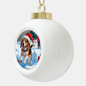 Kerstscene met Beagle in sneeuw Keramische Bal Ornament (Rechts)