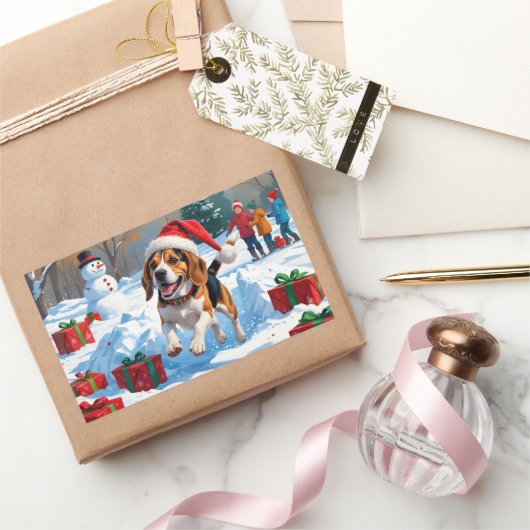 Kerstscene met Beagle in sneeuw Rechthoekige Sticker (Geschenken)