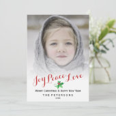 Kerstscript Joy Peace Love Holly Foto Feestdagenkaart (Staand voorkant)