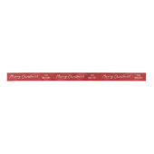 Kerstscript met aangepaste familienaam rood satijnen lint (Voorkant)
