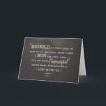 Kerstscripts - BEHOLD Feestdagen Kaart<br><div class="desc">De typografie van de manuscripten van Matthew 1:23,  op een krijtbordachtergrond,  "Behold a virgin zal met kind zijn... " Emmanuel en de sterren hebben een faux glitter blik.</div>