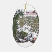 Kerstseizoen, sneeuw in de tuin keramisch ornament (Links)