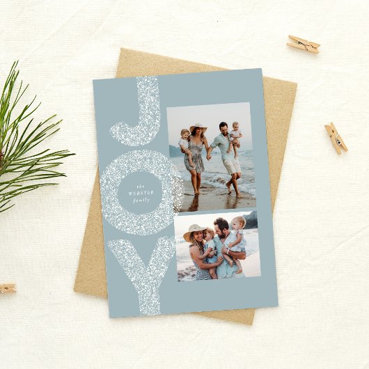 Kerstsfeer met sneeuwvlokken en ijsblauw twee foto feestdagenkaart