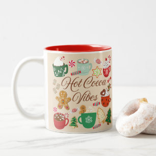 Kerstsfeer met warme chocolademelk tweekleurige koffiemok