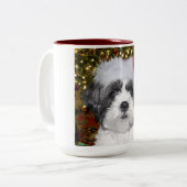 Kerstsjiih Tzu Dog Tweekleurige Koffiemok (Voorkant links)