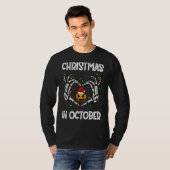 Kerstskeleton Hands Pumpkin Santa Hat T-shirt (Voorkant volledig)