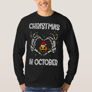 Kerstskeleton Hands Pumpkin Santa Hat T-shirt