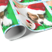 Kerstslapende Cavalier King Charles-puppy Cadeaupapier (Rol Hoek)