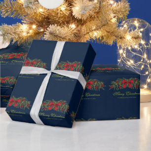 Kerstslinger met een rode strik en kerstballen cadeaupapier