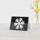 Kerstsneeuwvlokken en -bladeren met zwarte rug kaart (Gele Bloem)