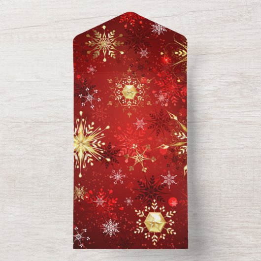 Kerstsneeuwvlokken in goud op een rode achtergrond all in one uitnodiging (Binnen)