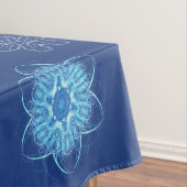 Kerstsneeuwvlokken op blauw tafelkleed (Voorbeeld)