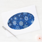 kerstsnowflakes blauw en zilver ovale sticker (Envelop)