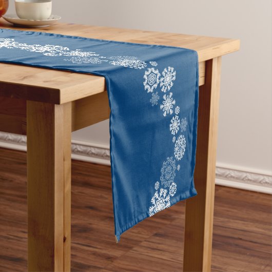 kerstsnowflakes met tafelrunner medium tafelloper (Voorbeeld)