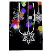kerstsnowflakes op zwart medium cadeauzakje (Achterkant)