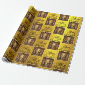 Kerststal op goudkleurig cadeaupapier (Uitgerold)