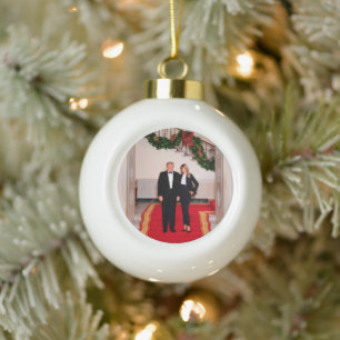 Kerststappen President Donald Trump & Melania Keramische Bal Ornament