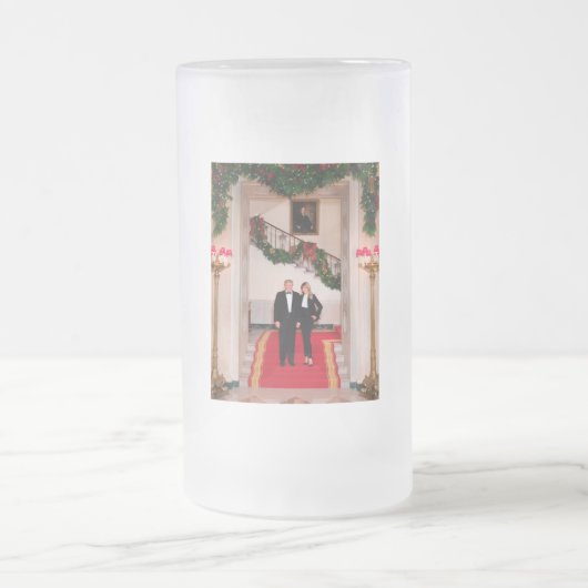 Kerststappen President Donald Trump & Melania Matglas Bierpul (Center)