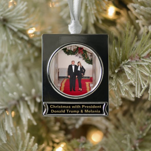 Kerststappen President Donald Trump & Melania Verzilverd Banner Ornament (Boom)