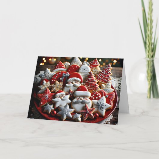 Kerstsuikerkoekjes op rode schaal feestdagen kaart (Voorkant)