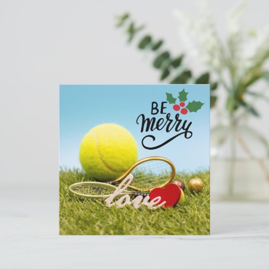 Kersttennisbal en racket met liefde feestdagenkaart (Staand voorkant)