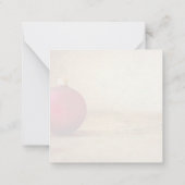 Kerstthema met kerstbal notitiekaartje (Achterkant)