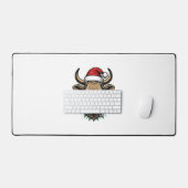 Kersttrui met koe en kerstman hoed_1 bureaumat (Keyboard & Muis)