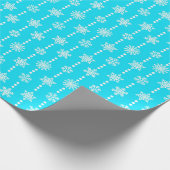 KerstTurquoise en White Snowflakes Pattern Cadeaupapier (Hoek)