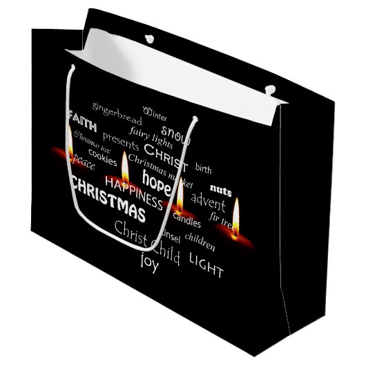 Kersttypografie met kaarslicht groot cadeauzakje (Voorkant Gekanteld)