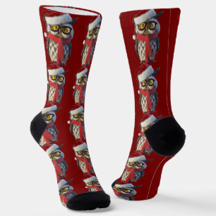 Kerstuil met Sinterklaaskostuum en rode sjaal Sokken