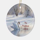 Kerstvakantie Aangepaste datum Naam Swan Keramisch Ornament (Links)