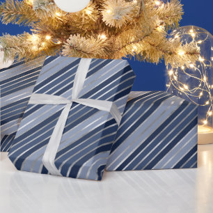 Kerstvakantie blauw en zilver folie kerststrepen cadeaupapier