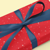 Kerstvakantie Eenvoudige feestelijke rode stip pat Cadeaupapier