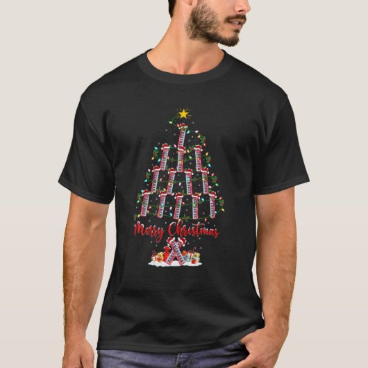 Kerstverlichting afgestemd op Kerstmis T-shirt (Voorkant)