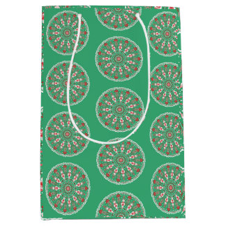 Kerstverpakkings papier met vintage ornamenten medium cadeauzakje
