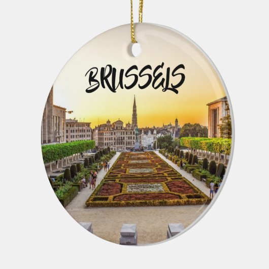 kerstversiering in Brussel Keramisch Ornament (Links)