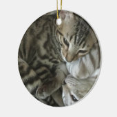 kerstversiering met bengachtige kat keramisch ornament (Links)