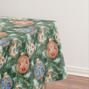 Kerstversiering met juwelen op een dennenboom tafelkleed