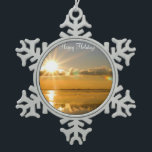 kerstversiering met winterstrand tin sneeuwvlok ornament<br><div class="desc">Kerstavond met een prachtig afbeelding van het winterstrand en aanpasbare tekst.</div>