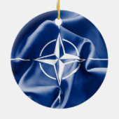 kerstversiering NAVO-vlag Keramisch Ornament (Achterkant)
