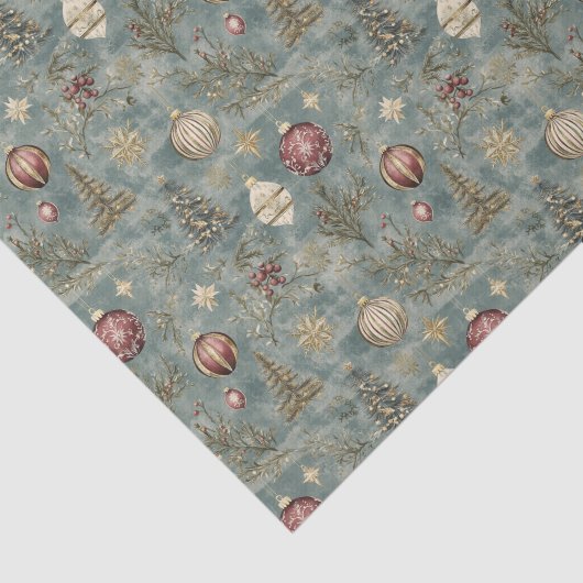 Kerstversiering uit grootmoeders tijd op een blauw tissuepapier (Detail)