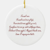 kerstversiering zingend meisje keramisch ornament (Achterkant)