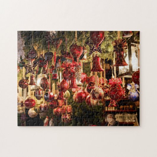 Kerstversieringen die op bomen hangen, zijn moeili legpuzzel (Horizontaal)