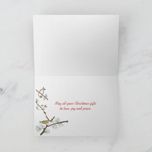 kerstversieringen en pijnbomen in de sneeuw feestdagen kaart (Binnen)