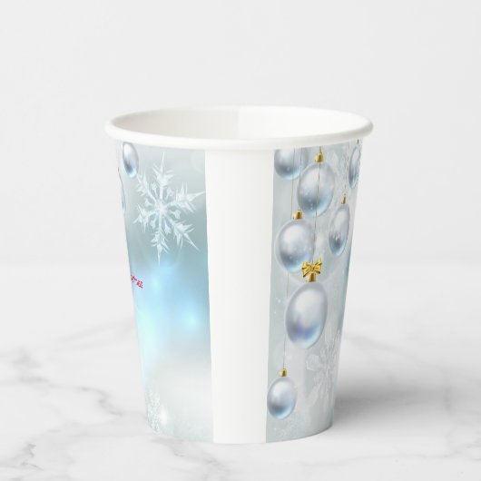 kerstversieringen en sneeuwvlokken papieren bekers (Links)