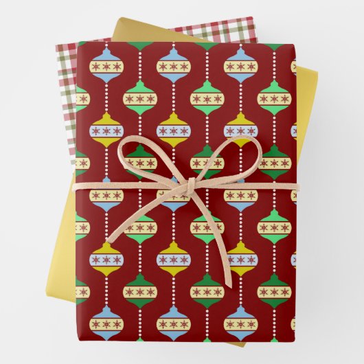 kerstversieringen, goudkoorts en kerstcadeautjes inpakpapier vel (In situ)